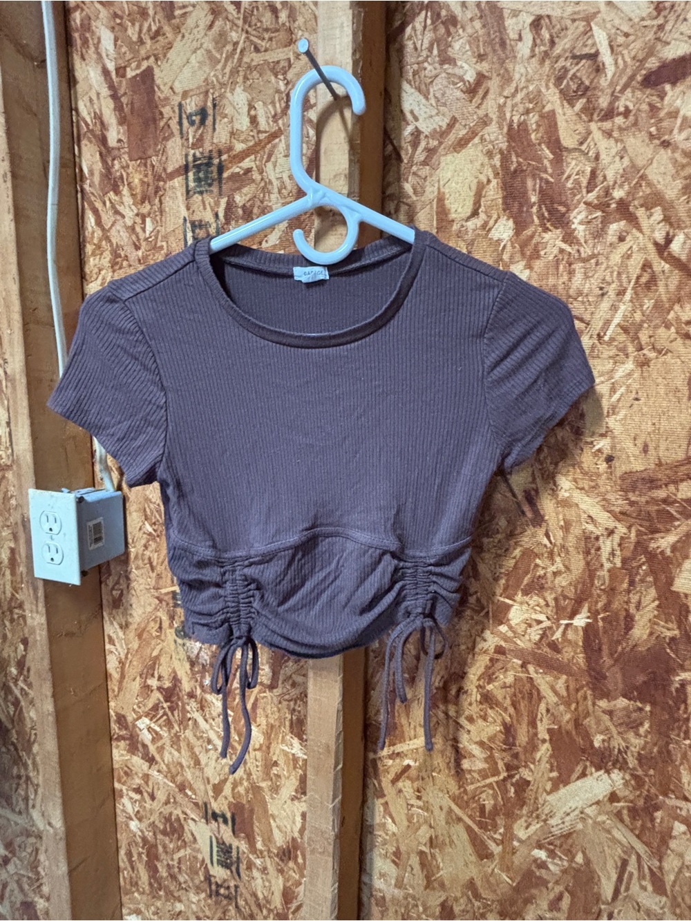 Women's Y2K Ribbed Brown Ruched Drawstring Crop Top - Picture 3 of 6